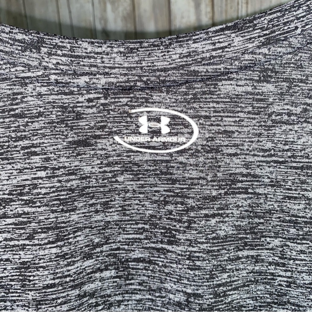 Under Armour Women's Charcoal Heather V-Neck Tee - Picture 4 of 5